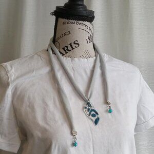 Let's pay tribute to this pendant work with a bunch of hashtags in the comments.